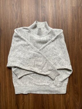 H&M Grey Mock Neck Turtleneck Knit Sweater Size S